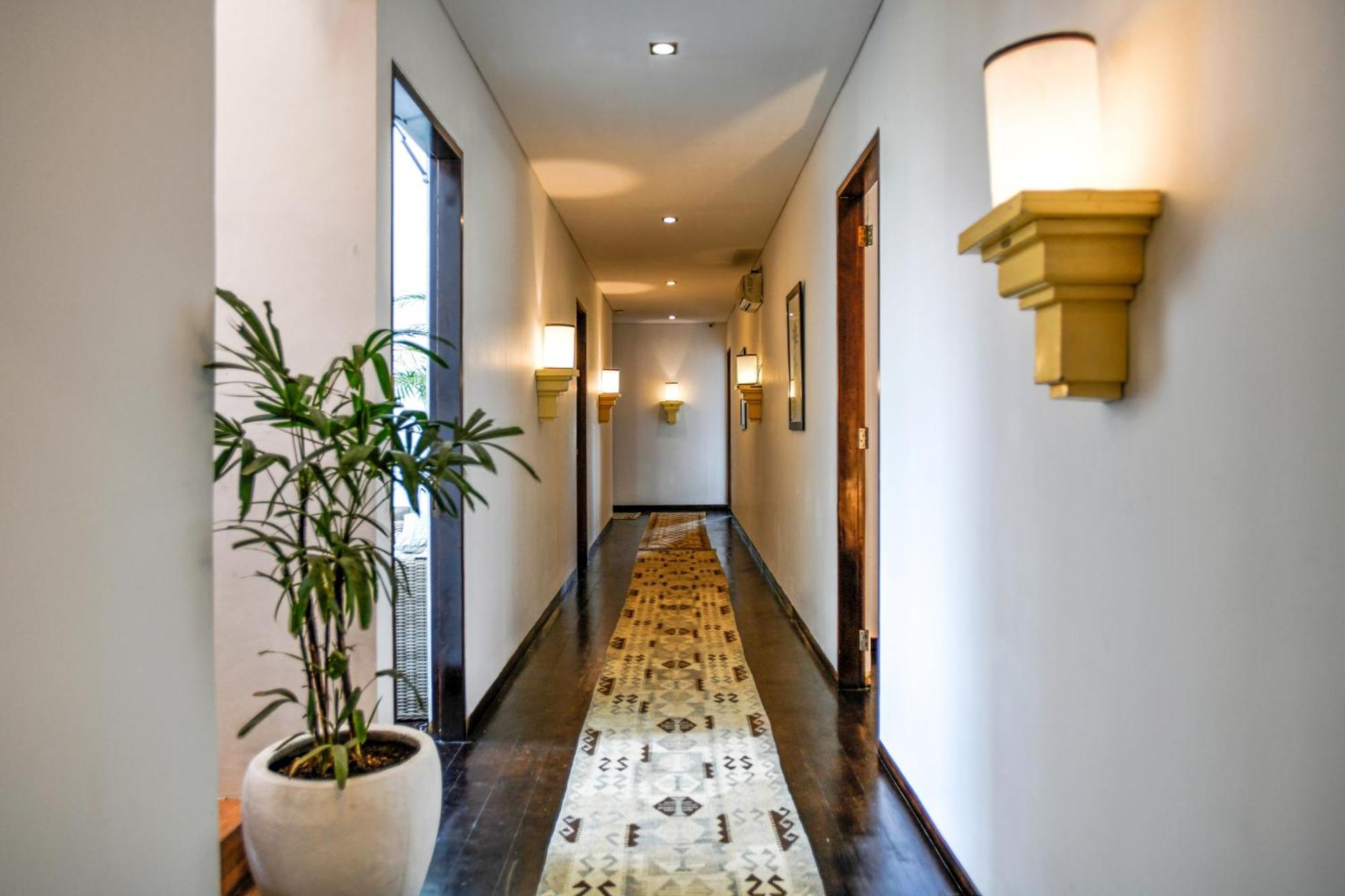 Melo Suites Hotel Seminyak  Ngoại thất bức ảnh